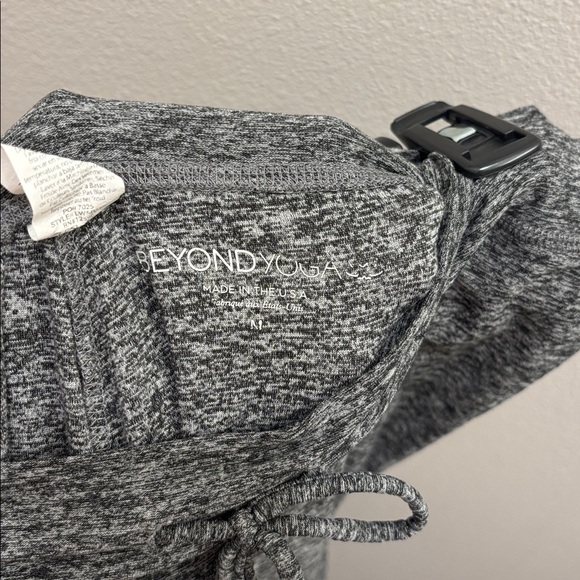 Beyond Yoga Featherweight Spacedye Lounge Midi Jogger size medium athleisure - Picture 9 of 10